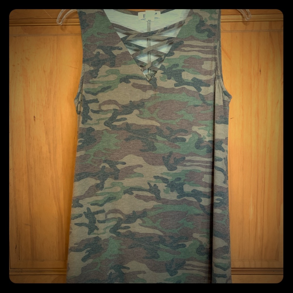 Medium Sleeveless Tunic Top